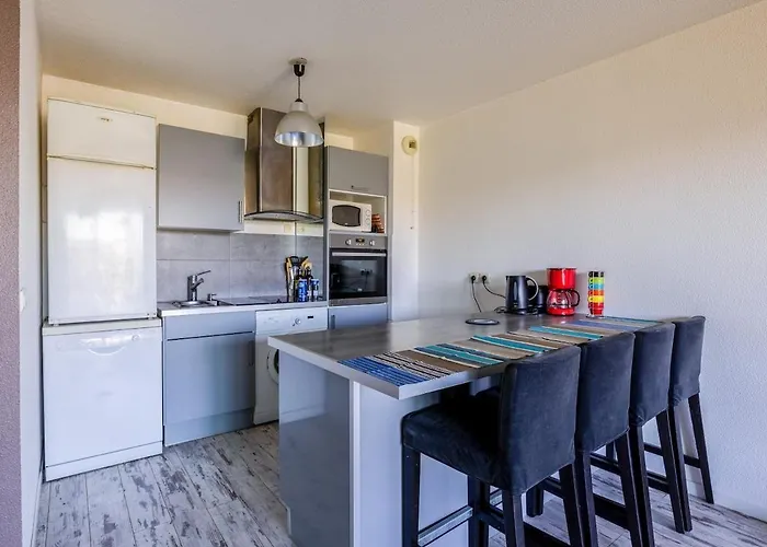 Apartment Between And Ocean - With Pool, Terrace, Wifi *