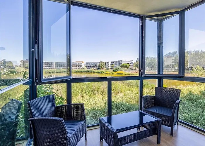 Apartment Between And Ocean - With Pool, Terrace, Wifi